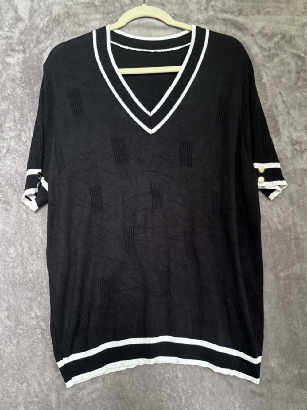 🖤 Akewei Women's Varsity Style Top Black & White V-Neck Short Sleeve Size XXL